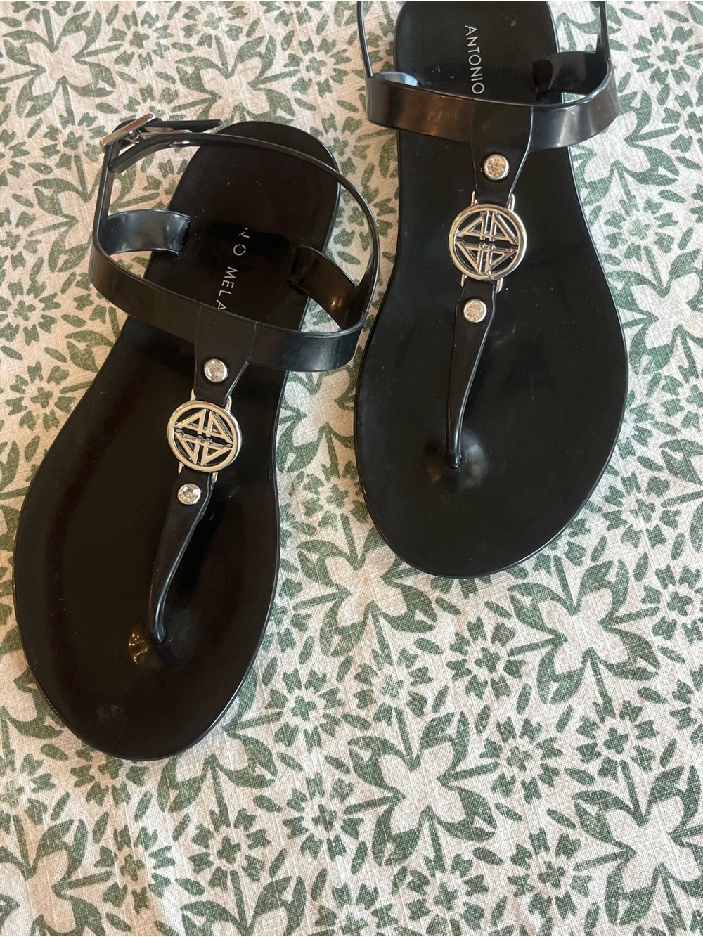 Antonio Melani Thong T- strap Jelly Sandals – Size 6 – Black Jellycore Chic